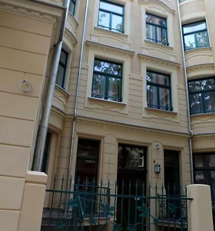 Golden Apartments/B5 *